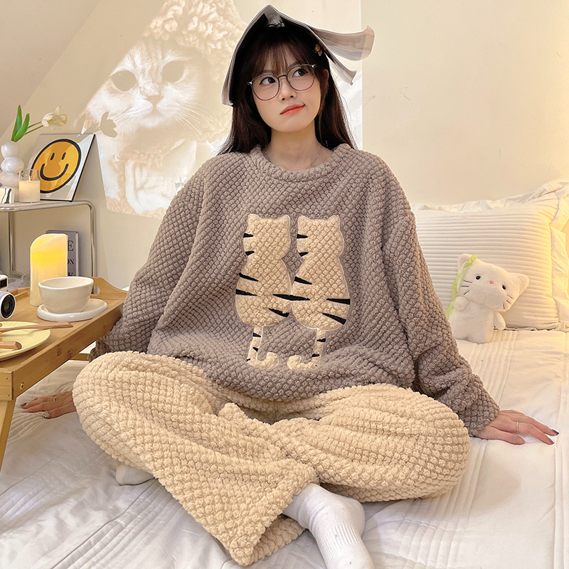 珊瑚绒睡衣女款冬季加厚加绒可爱法兰绒家居服套装保暖可外穿猫咪