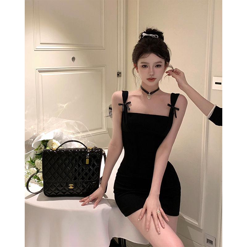 新款连衣裙女夏季小个子辣妹蝴蝶结露背包臀短裙方领裙子气质性感