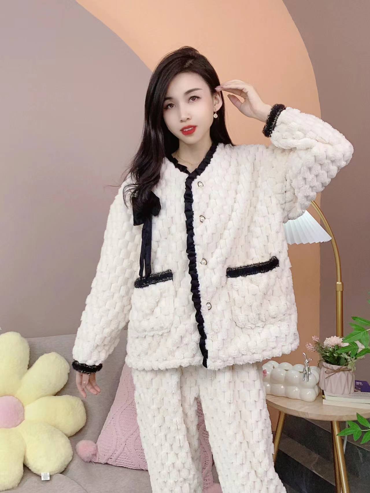 2024年新款女士小香风香雪杏色定制版舒适保暖睡衣可外穿家居服