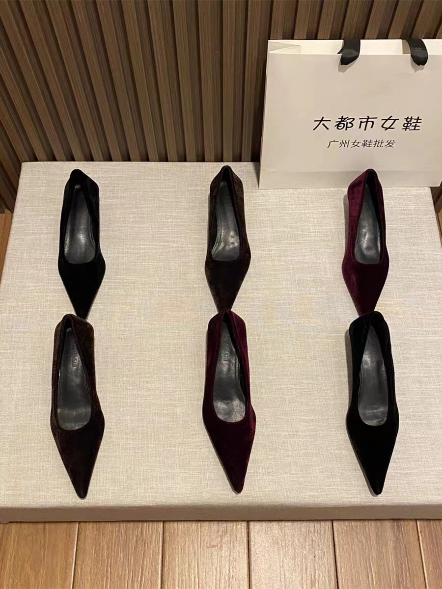 909-3鞋女细跟职业工作鞋尖头绒面猫跟鞋少女单鞋舒适黑色上班鞋