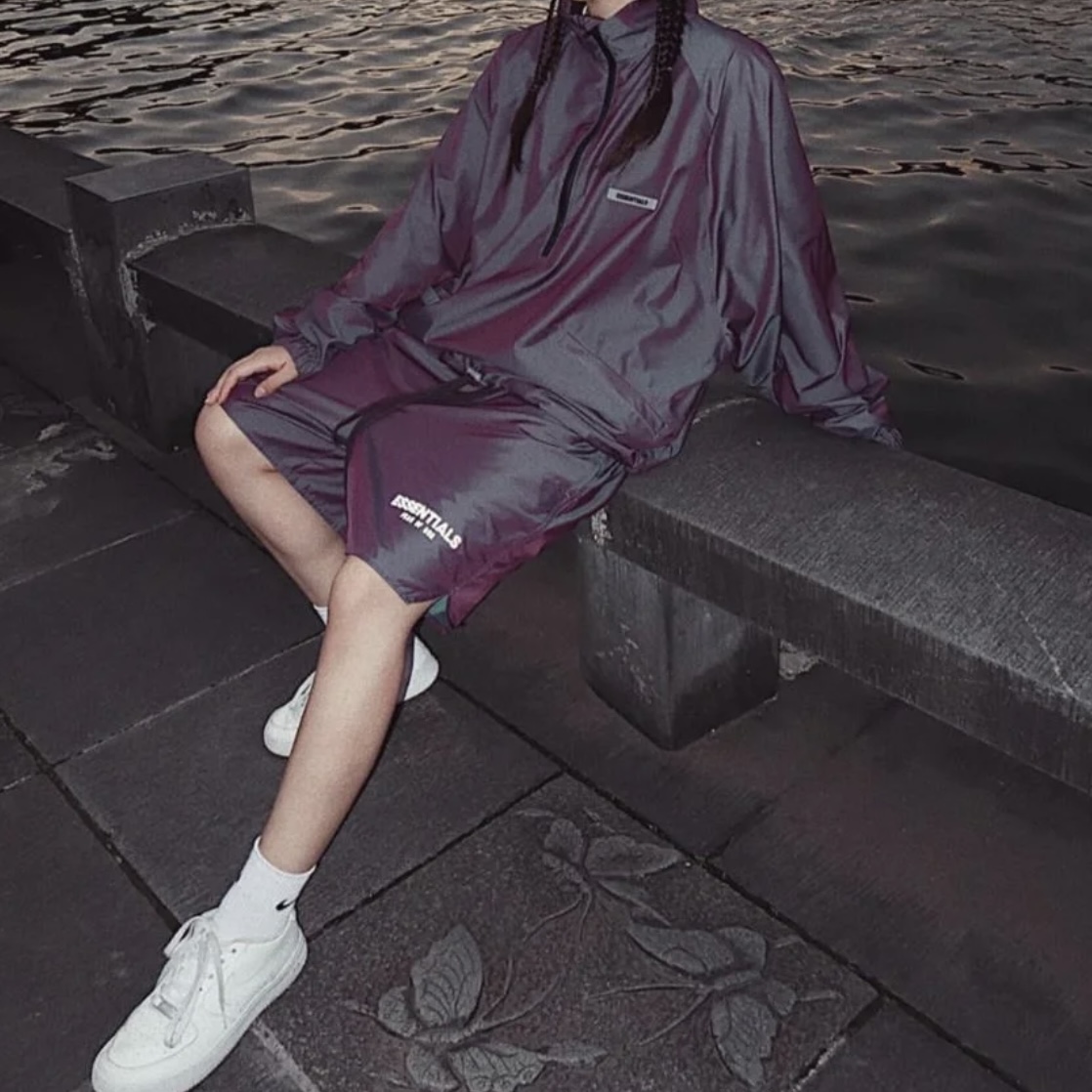 Fear of God Essentials FW20 反光Logo 镭射紫 缎面束带运动短裤