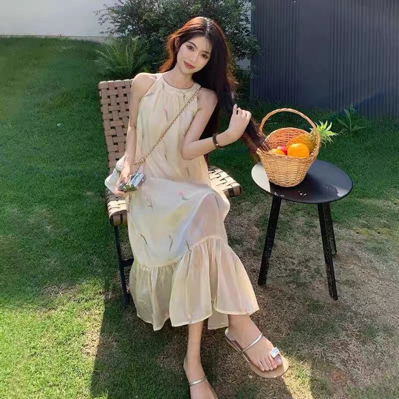 法式优雅挂脖连衣裙女新款复古宽松碎花刺绣气质中长裙子2218#